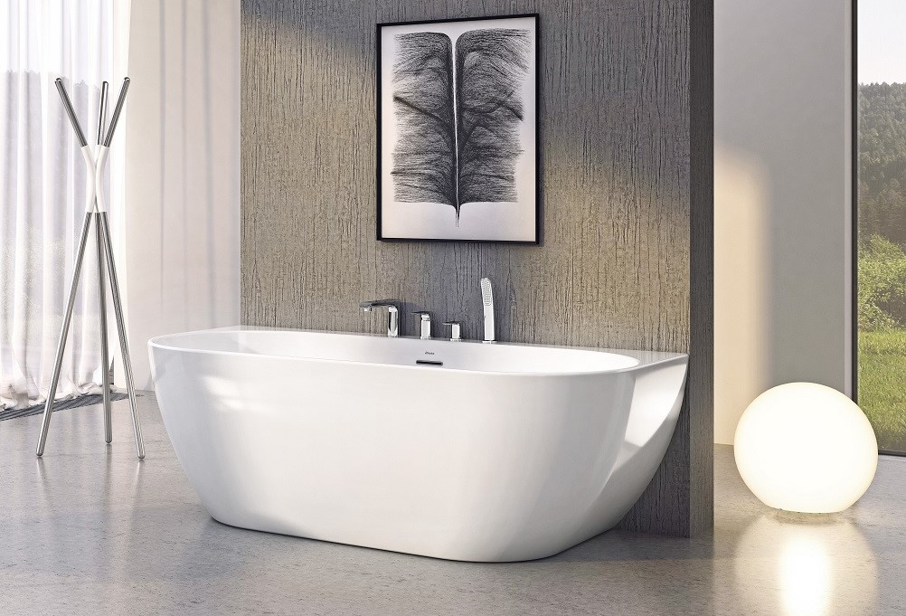 A bathtub that will decorate your wall